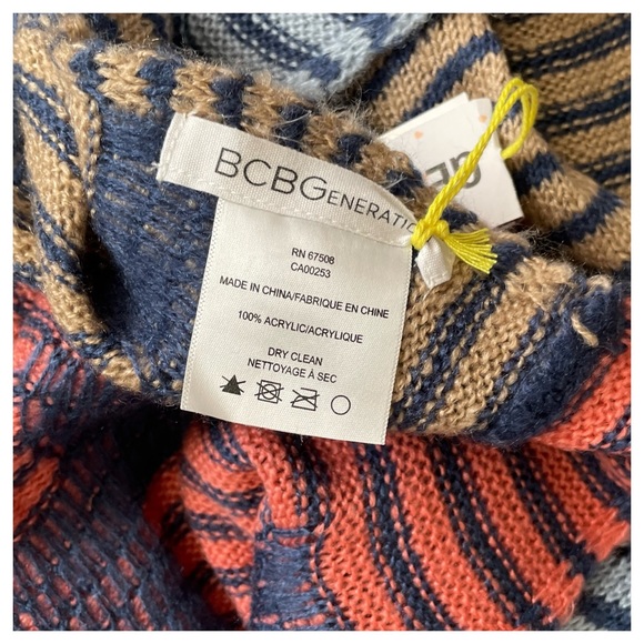 BCBGeneration Loop Scarf - Picture 5 of 8